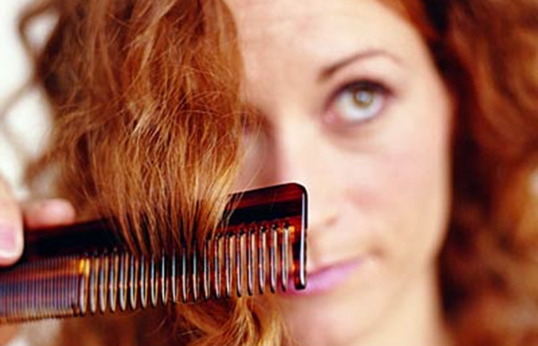 Le masque pour les cheveux pour luni et la croissance