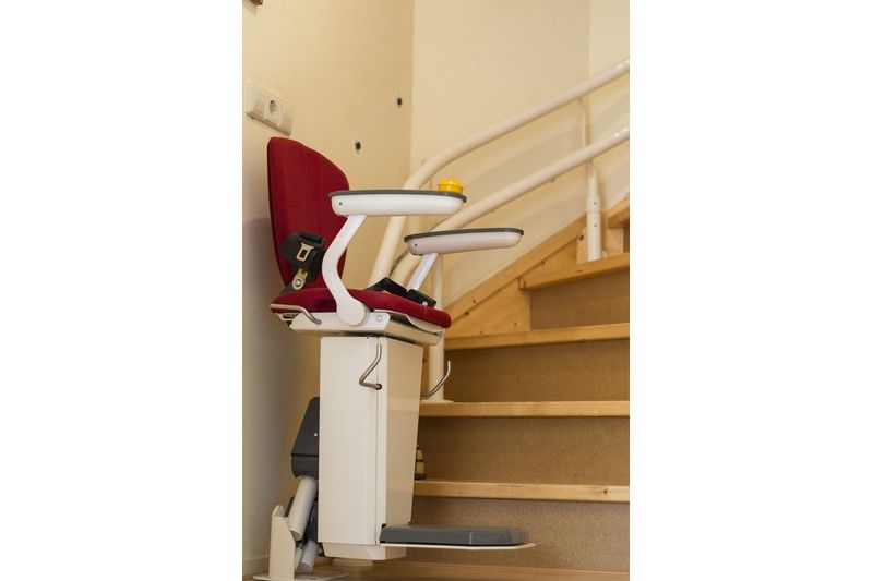 Le monteescalier l’assistant parfait pour monter les escaliers sans monter les genoux