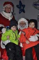 Photo souvenir  avec le pre nol march de la gare Sherbrooke