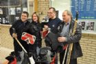 Cueillette d'�quipement de hockey - palais des sports