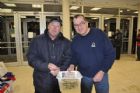 Cueillette d'�quipement de hockey - palais des sports